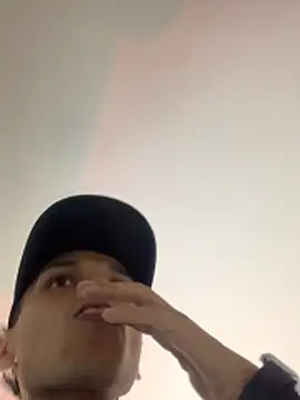 Alejandroo Montenegro online show from February 16, 2026, 11:23 pm