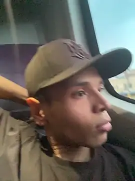 Alejandroo Montenegro online show from February 28, 2026, 8:43 pm