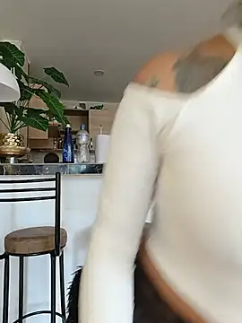 foxxy lover online show from July 17, 2026, 6:02 pm