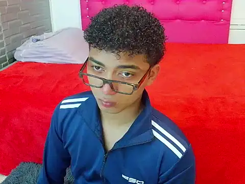 philipsex28 online show from February 5, 2026, 7:29 pm