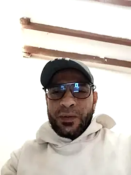 yoahotpetrafiery online show from February 14, 2026, 10:39 pm