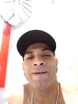 yoahotpetrafiery online show from April 16, 2026, 9:39 pm