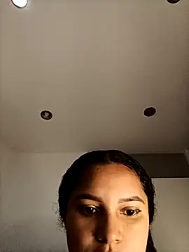 LiaRose- online show from April 8, 2026, 9:31 am