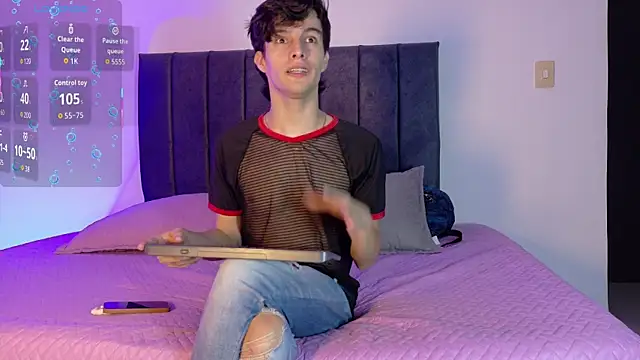 Snapshot of axxxel_twink chatting on July 5, 2026, 2:07 am axxxel twink online show from July 5, 2026, 2:07 am