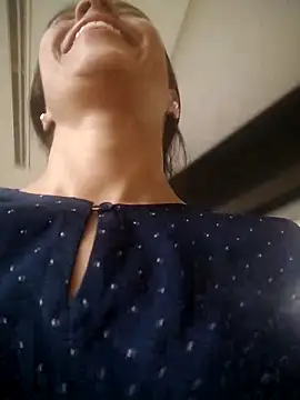 EvaMiranda online show from April 10, 2026, 7:40 pm