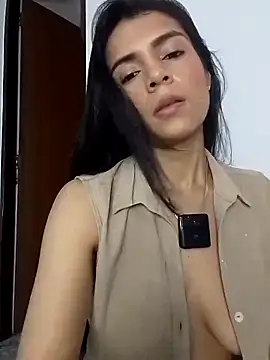 EvaMiranda online show from May 15, 2026, 3:57 am