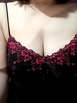 Ladyly99 online show from April 14, 2026, 3:51 pm