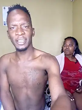 YOURSHORTGIRL online show from April 7, 2026, 5:52 am