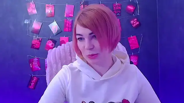 CuttieEmma online show from March 29, 2026, 11:32 am