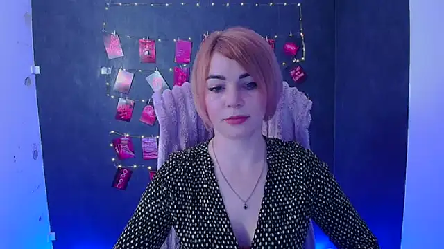 CuttieEmma online show from April 2, 2026, 11:41 am