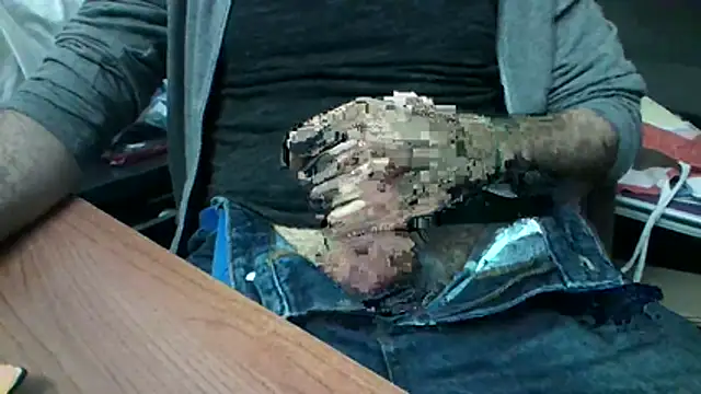 elegantblack online show from March 30, 2026, 12:28 pm