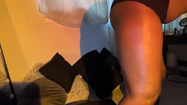 SunniSoles99 online show from March 19, 2026, 12:42 pm