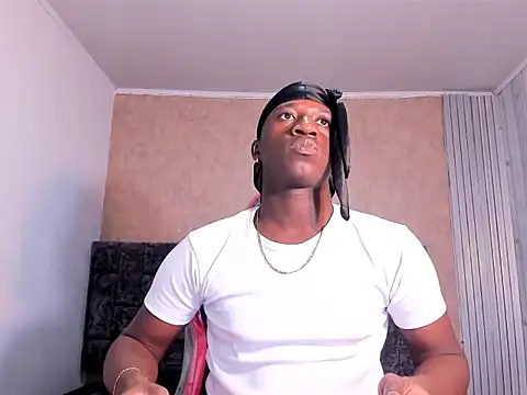 Snapshot of michell_joos chatting on February 11, 2026, 12:32 pm michell joos online show from February 11, 2026, 12:32 pm