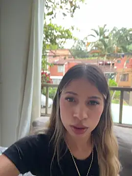 Snapshot of Mia_Rosee1 chatting on May 30, 2026, 10:51 pm Mia Rosee1 online show from May 30, 2026, 10:51 pm