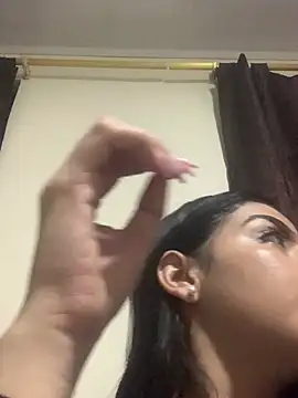 KarelyMitchel online show from April 5, 2026, 3:47 am