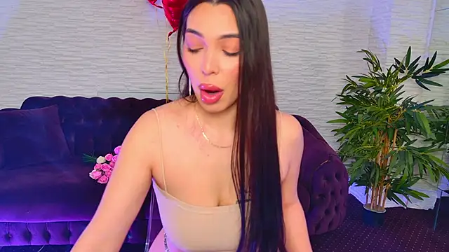 Snapshot of MollyDolley chatting on February 14, 2026, 8:38 pm MollyDolley online show from February 14, 2026, 8:38 pm