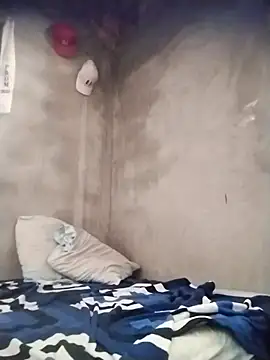 eroboyxox online show from February 27, 2026, 8:09 pm