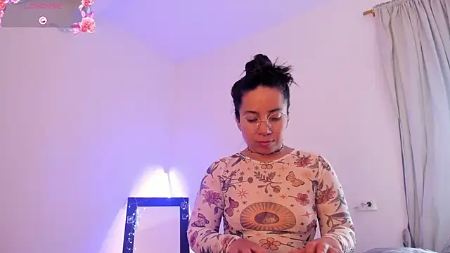 chiarafustox online show from February 11, 2026, 4:56 pm