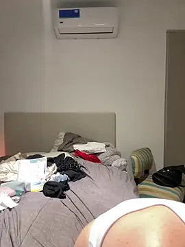 lolaaculaa online show from February 12, 2026, 1:55 am