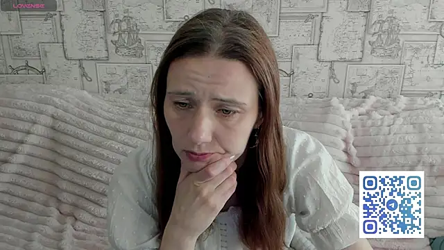 Snapshot of Kathrine_Meyer chatting on June 2, 2026, 2:24 am Kathrine Meyer online show from June 2, 2026, 2:24 am