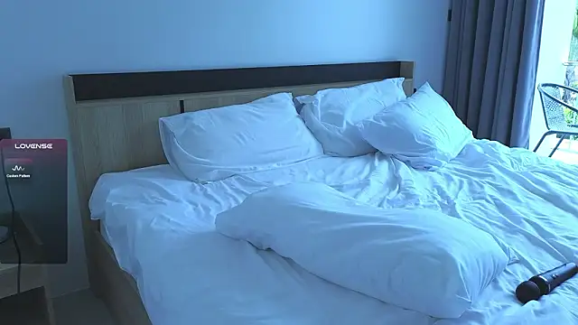 Snapshot of pink_flow0 chatting on February 7, 2026, 5:00 am pink flow0 online show from February 7, 2026, 5:00 am