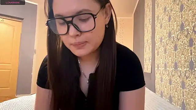 Snapshot of Ayazyn chatting on February 1, 2026, 12:59 pm Ayazyn online show from February 1, 2026, 12:59 pm