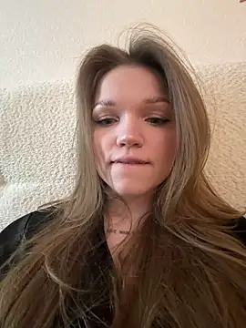Snapshot of StreetSquirt chatting on May 28, 2026, 4:15 pm StreetSquirt online show from May 28, 2026, 4:15 pm