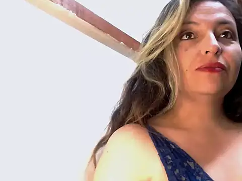 KENDRA-HONEY online show from February 10, 2026, 1:26 pm