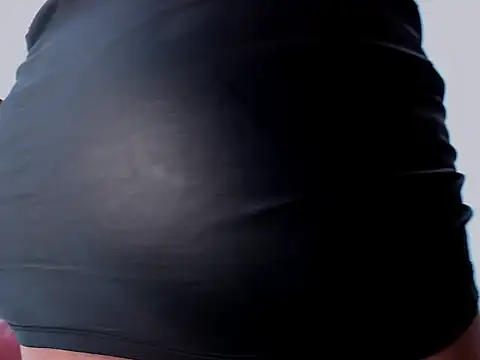 KENDRA-HONEY online show from April 10, 2026, 1:49 pm