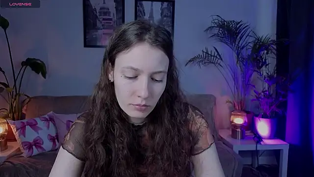 VioletaBloom online show from February 10, 2026, 7:12 am