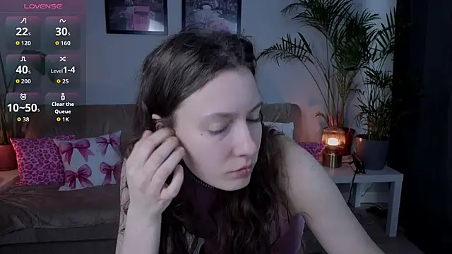 VioletaBloom online show from February 18, 2026, 7:26 am