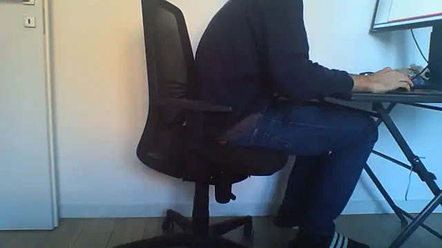 andre italy online show from February 27, 2026, 11:54 am