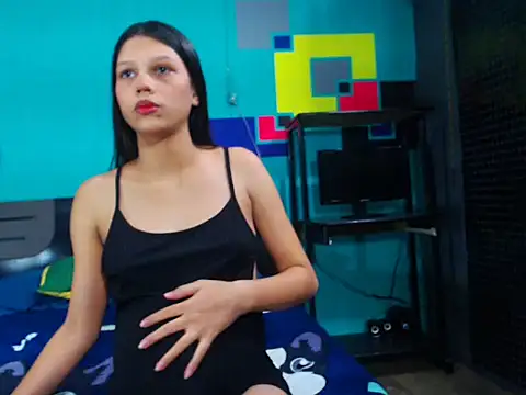 Snapshot of analyn-2027 chatting on February 3, 2026, 10:37 pm analyn-2027 online show from February 3, 2026, 10:37 pm