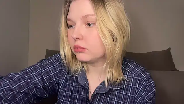 Ophelia Ritz online show from April 9, 2026, 10:59 pm