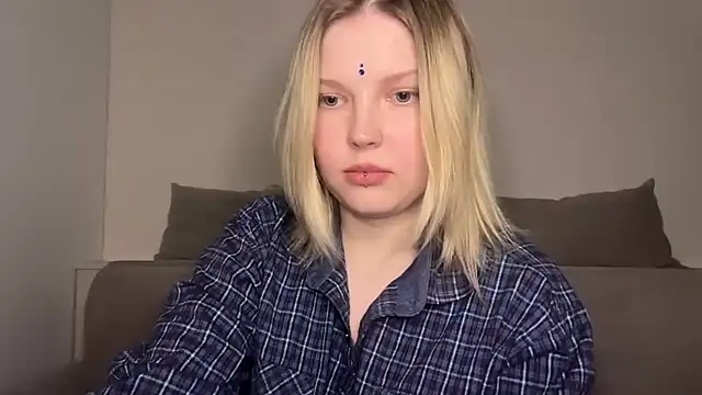 Ophelia Ritz online show from April 10, 2026, 9:41 pm