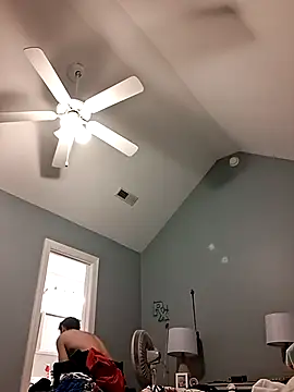 Snapshot of TrndSettr chatting on February 10, 2026, 11:42 pm TrndSettr online show from February 10, 2026, 11:42 pm