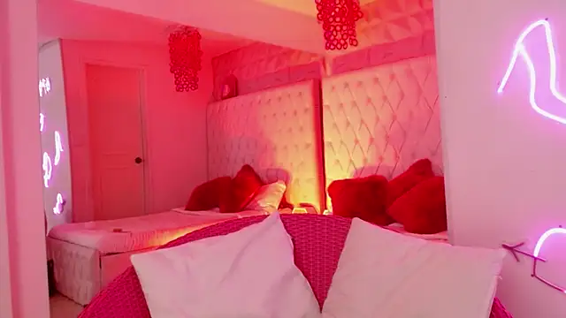 Kitty madness online show from April 6, 2026, 8:43 pm