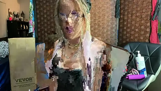 VANTABLACKXXX online show from February 26, 2026, 12:37 pm