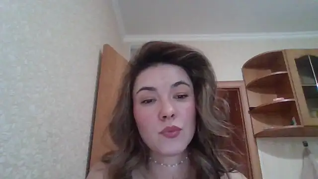 Snapshot of Dream_Petal_ chatting on May 6, 2026, 10:31 am Dream Petal online show from May 6, 2026, 10:31 am