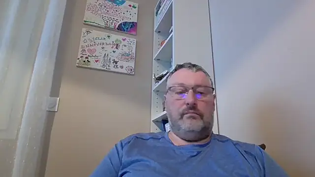 Snapshot of doudou310 chatting on February 5, 2026, 6:29 am doudou310 online show from February 5, 2026, 6:29 am