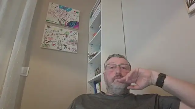 Snapshot of doudou310 chatting on February 8, 2026, 6:28 am doudou310 online show from February 8, 2026, 6:28 am