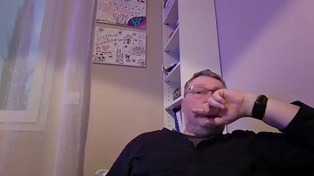 Snapshot of doudou310 chatting on February 20, 2026, 6:26 am doudou310 online show from February 20, 2026, 6:26 am