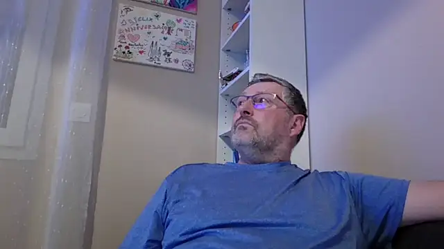 Snapshot of doudou310 chatting on February 28, 2026, 4:57 am doudou310 online show from February 28, 2026, 4:57 am