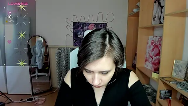 Snapshot of Scarlet_Sirenn chatting on February 26, 2026, 7:51 am Scarlet Sirenn online show from February 26, 2026, 7:51 am