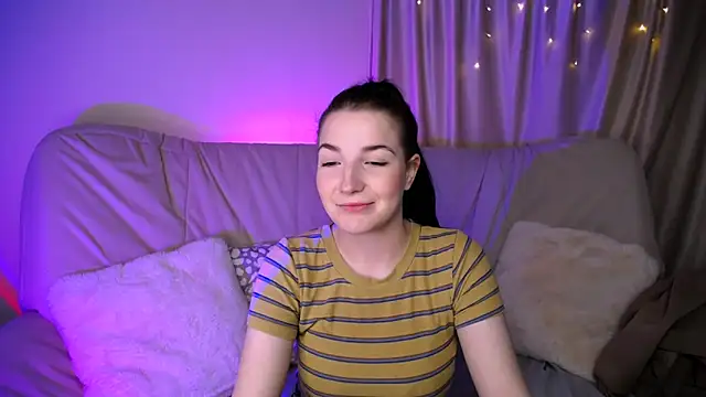 Snapshot of AliceChanel chatting on May 16, 2026, 3:47 am AliceChanel online show from May 16, 2026, 3:47 am