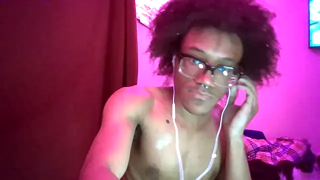 Snapshot of vexahleah chatting on June 7, 2026, 10:46 pm vexahleah online show from June 7, 2026, 10:46 pm
