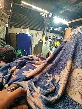 crazyxy12 online show from April 22, 2026, 7:11 am