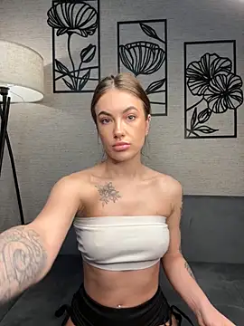 Snapshot of xXKelly_bonb0nXx chatting on February 23, 2026, 12:13 pm xXKelly bonb0nXx online show from February 23, 2026, 12:13 pm