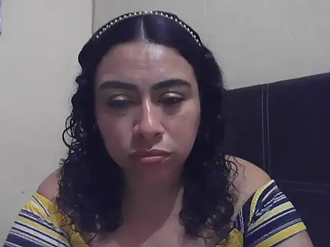 Snapshot of DalilahMx chatting on July 14, 2026, 2:05 am DalilahMx online show from July 14, 2026, 2:05 am