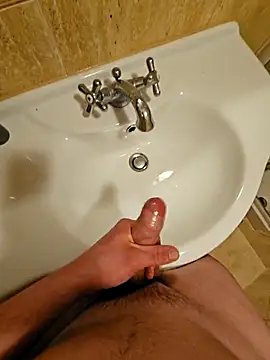 CozyTwo online show from February 11, 2026, 12:37 am